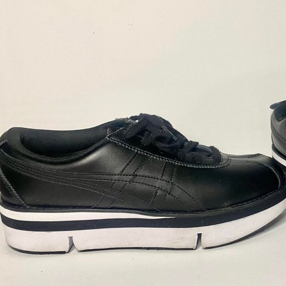 Onitsuka Tiger by ASICS Expresive Sneaker Women's Sneaker- Size 9 - Picture 3 of 5